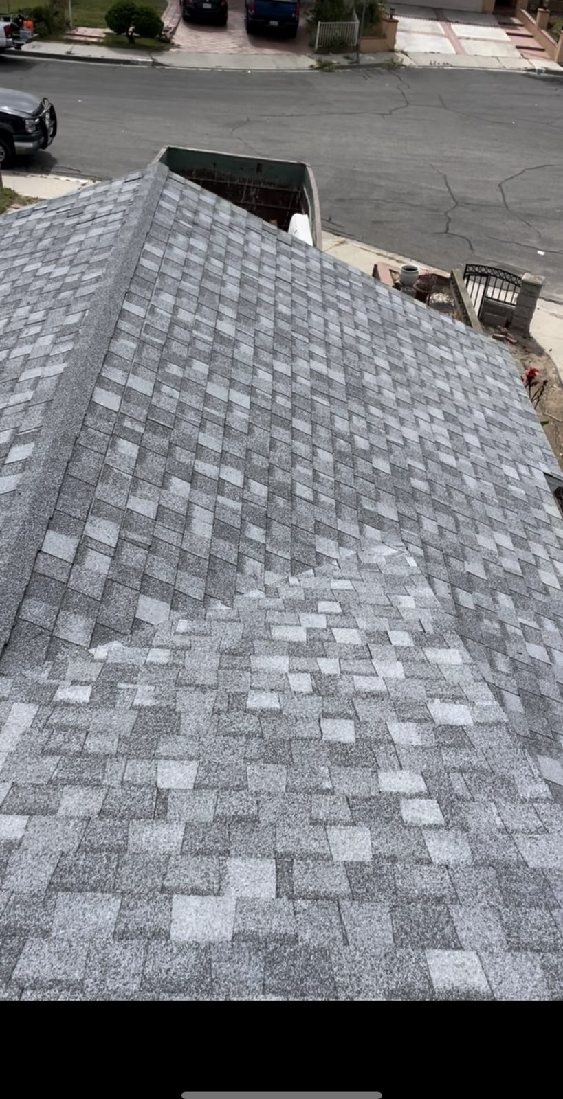 New gray architectural shingle roof installed by NRG Roofing in Ventura County